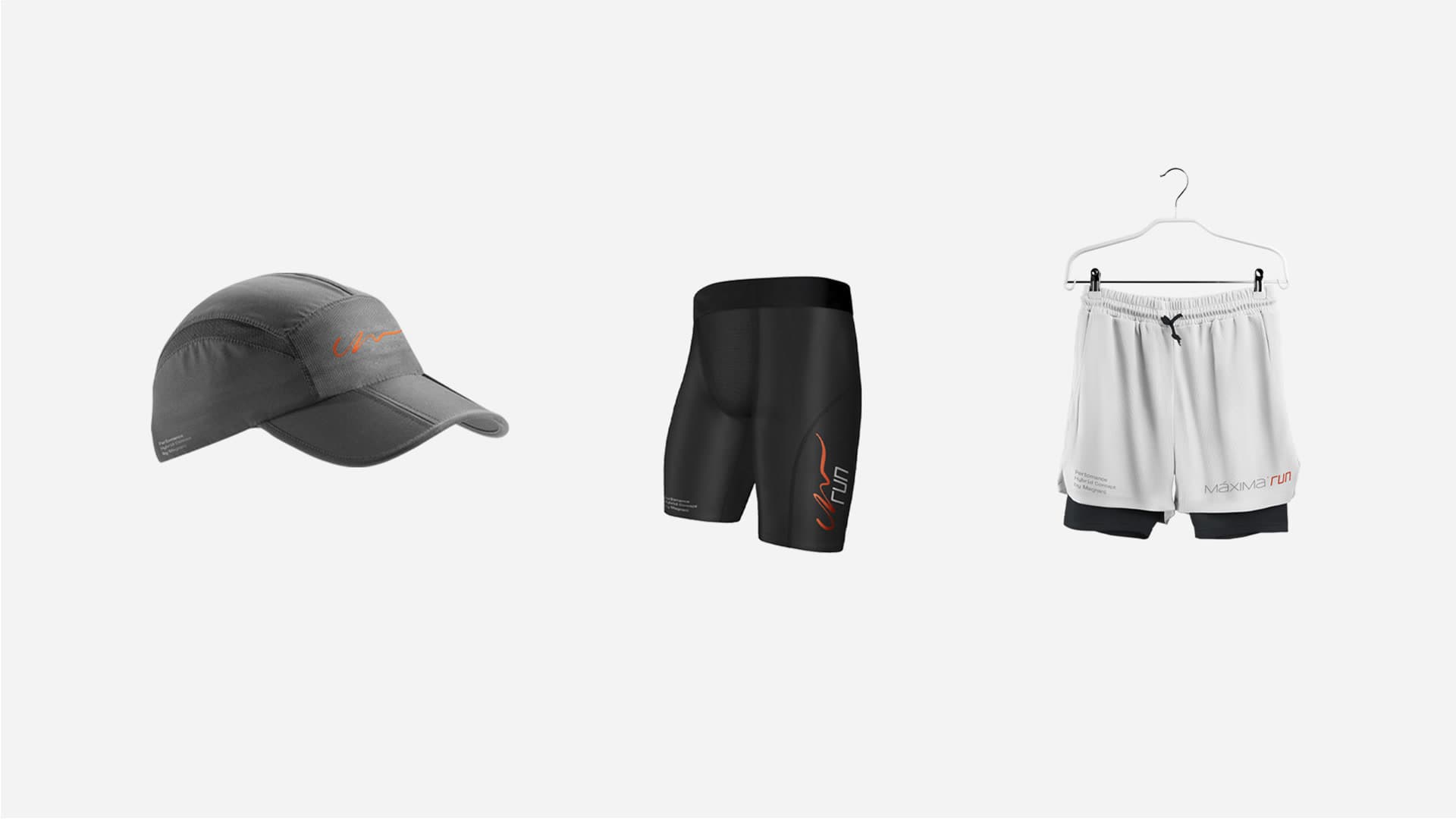Boné, bermuda de compressão e short com a marca