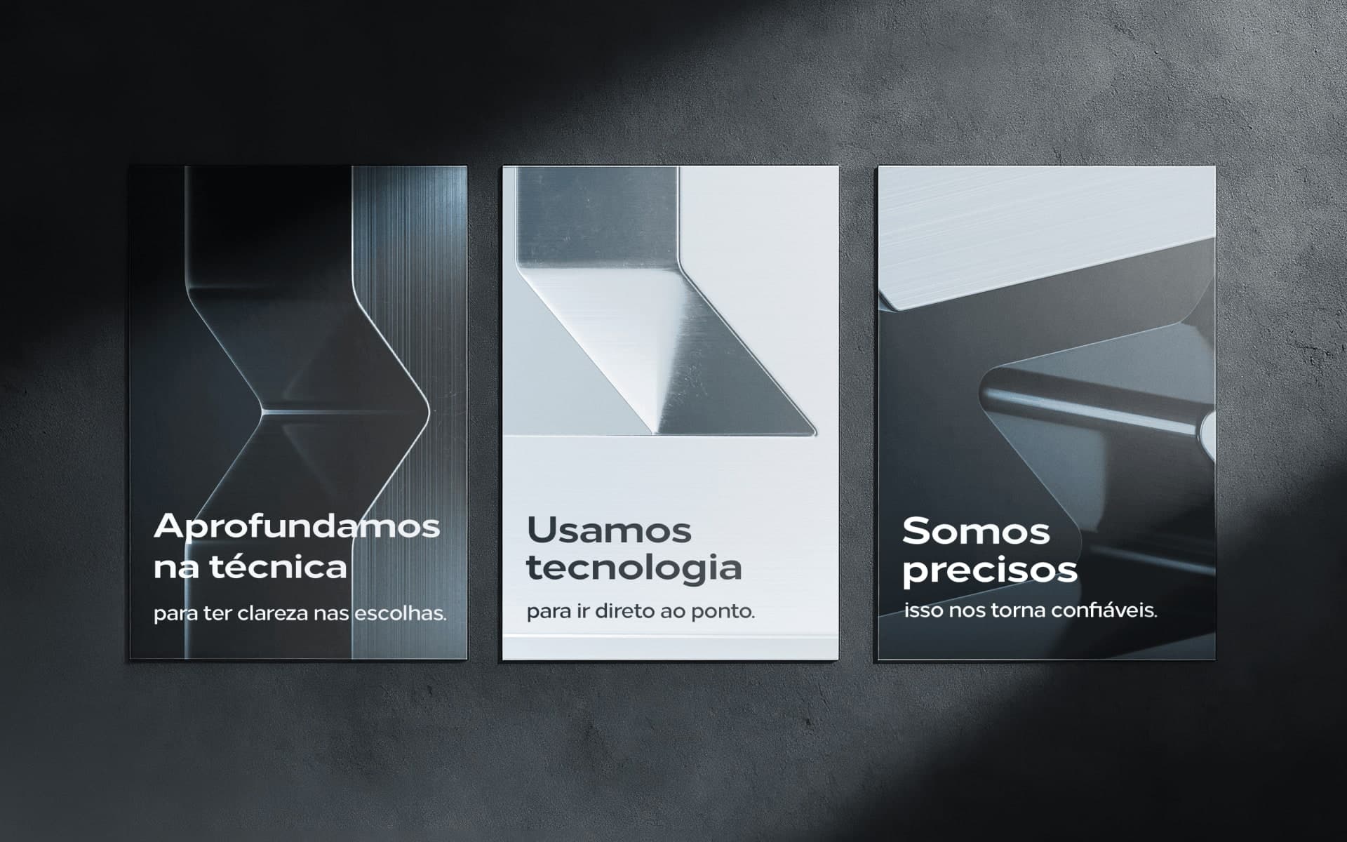 Cartazes: Aprofundamos na técnica, Usamos tecnologia, Somos precisos