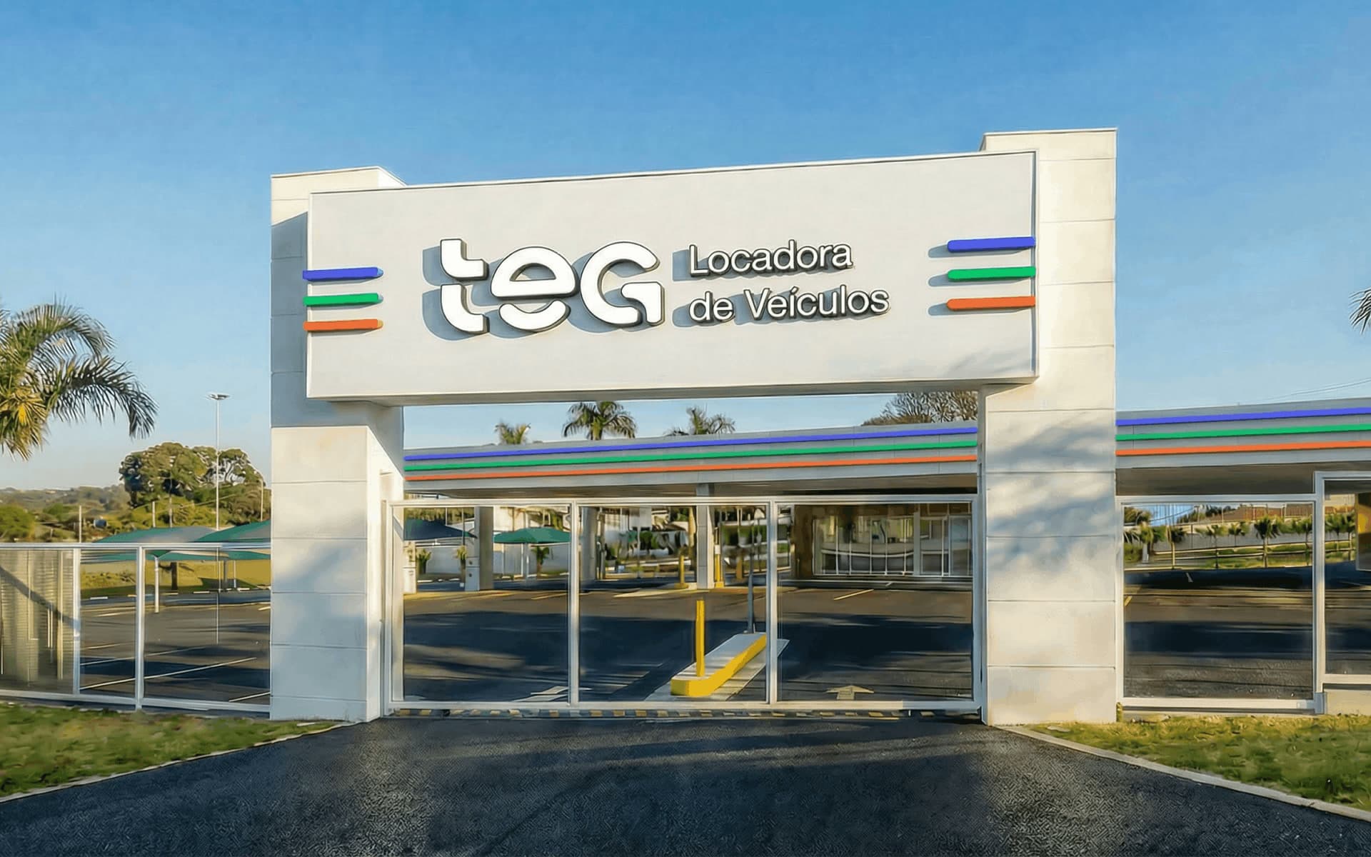 Fachada da TEG com o logotipo e as linhas coloridas
